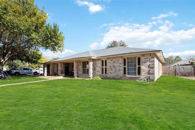 Building Photo - 3811 Meadow Pl Dr