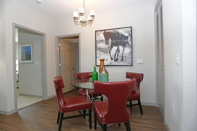 Photo - TGM Ibis Walk