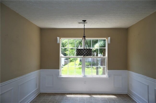 Photo - 1435 Stephens Pond View