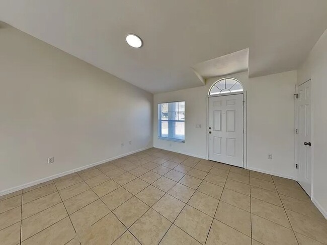 Photo - 374 Willow Song Ct