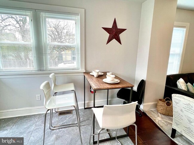 Building Photo - 12 Birch Ave