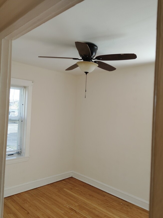 Photo - 3235 N Lockwood Ave Unit 1