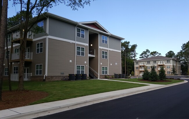 Seahawk Cove - Seahawk Cove Apartments