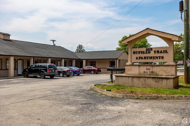 Photo - 2215 Buffalo Trl