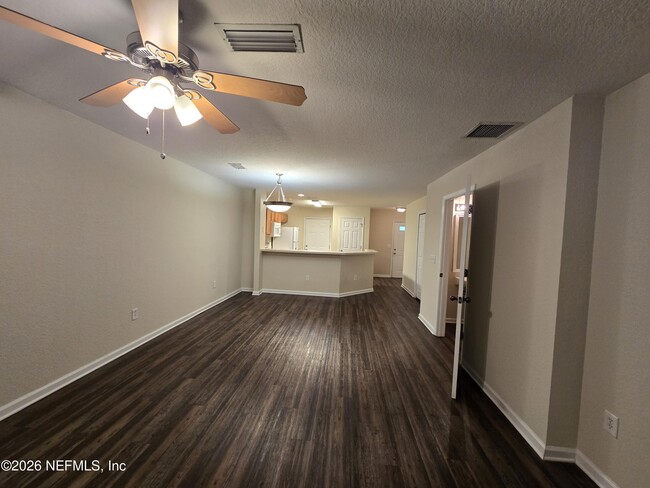 Photo - 8550 Argyle Business Loop