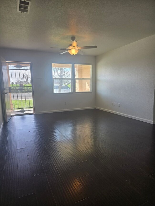 Photo - 2 Br 1 Ba available Now Unit B