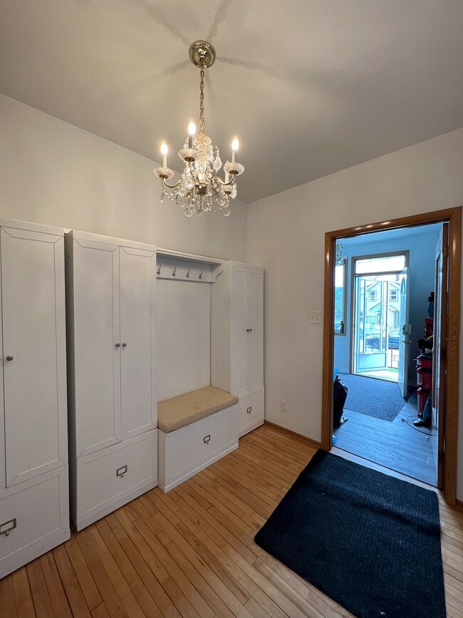 Photo - 368 Dufferin St