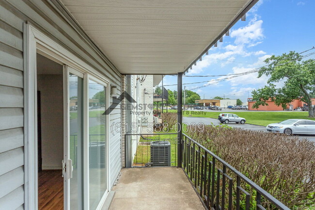 613 Hillsboro Rd