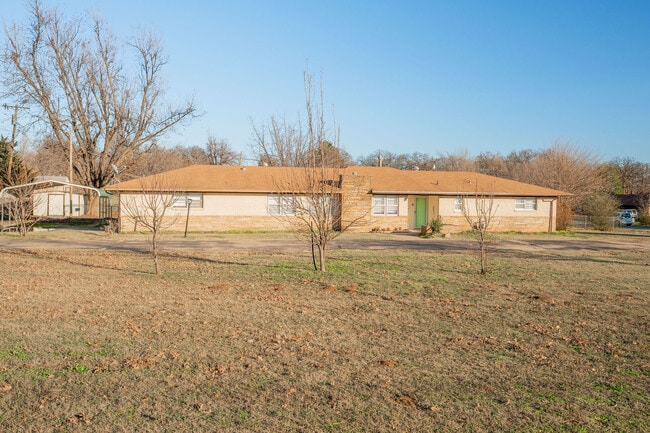 Building Photo - 4800 Spencer Rd