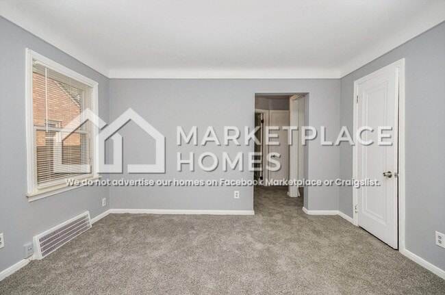 Photo - 16086 Carlisle Dr