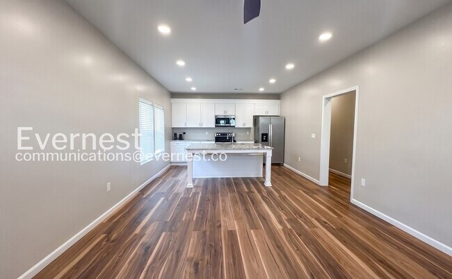 Photo - 1738 31st St SW