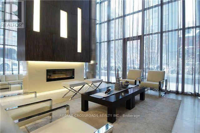 Photo - 320 Richmond St E Unité 715