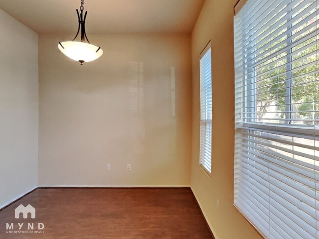 2216 Zach Scott St