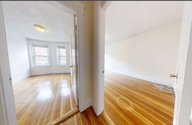 Photo - 433 Cambridge St Unit 4