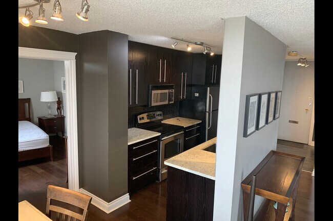 Photo - 10883 Saskatchewan Dr NW