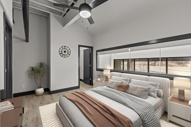 Station House | Near The Loop