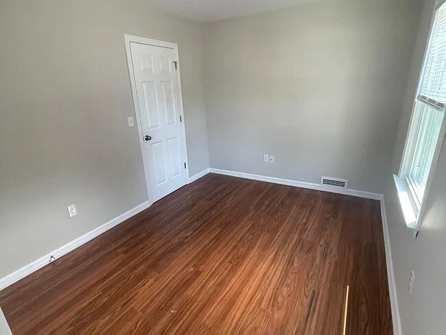 Photo - 4 Willoughby St Unidad 1st floor