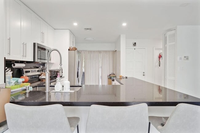 Photo - 3961 Adra Ave