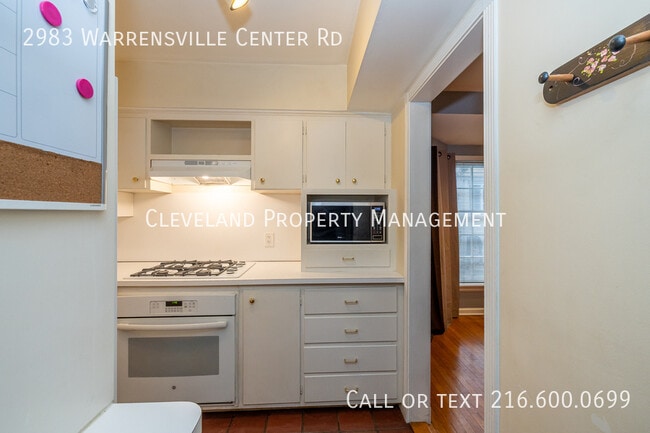 Photo - 2983 Warrensville Center Rd