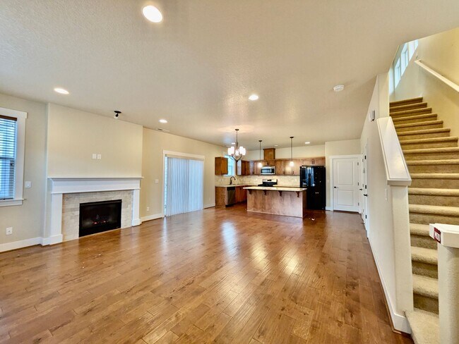 Photo - Modern 4-Bedroom Gem | Maintenance-Free Living & Private Side Yard!
