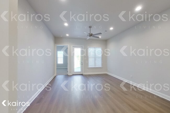 Photo - 15631 Boothy Ln