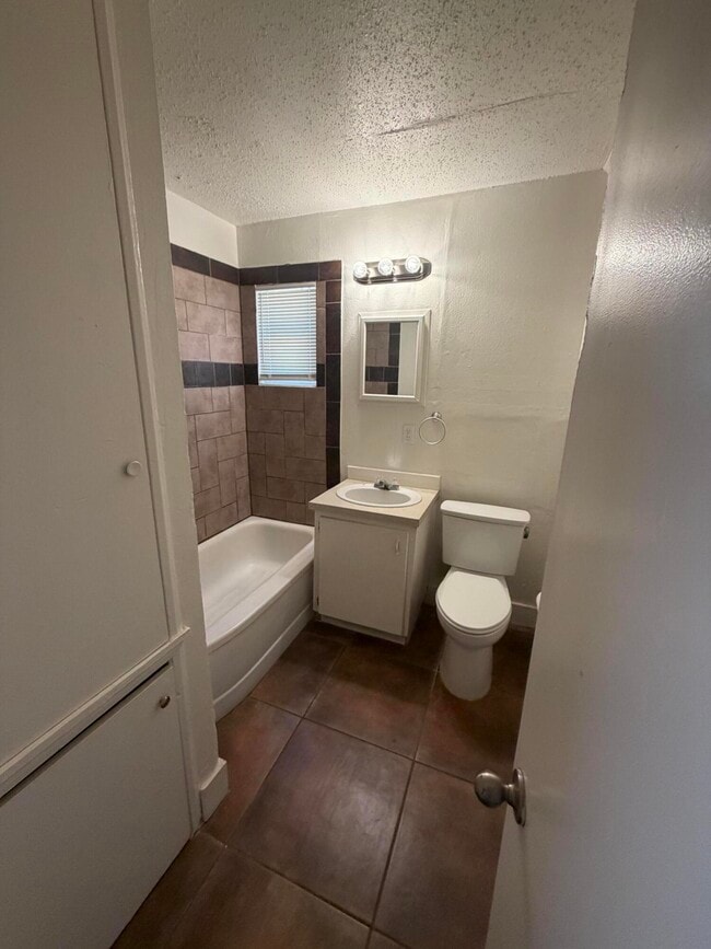 Photo - 3614 32nd St