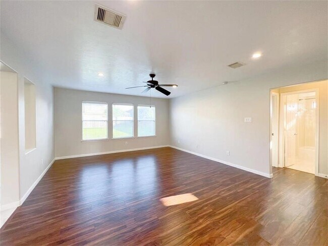 Photo - 18102 Red Oak Manor Ln