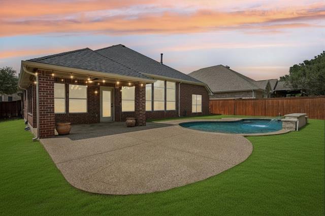 Building Photo - 8330 Elena Dr