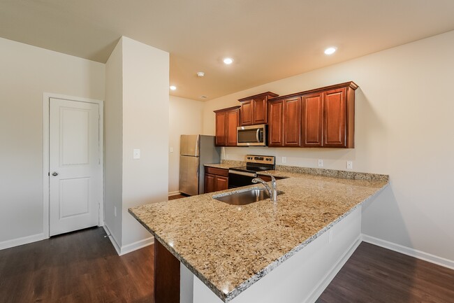 Photo - 165 Clover Ln