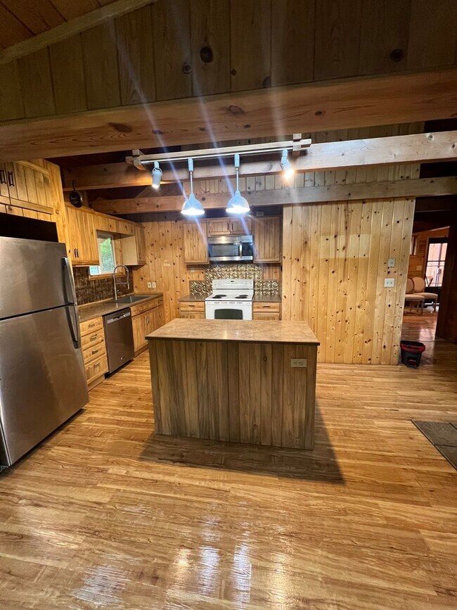 Photo - Nestled in Basin