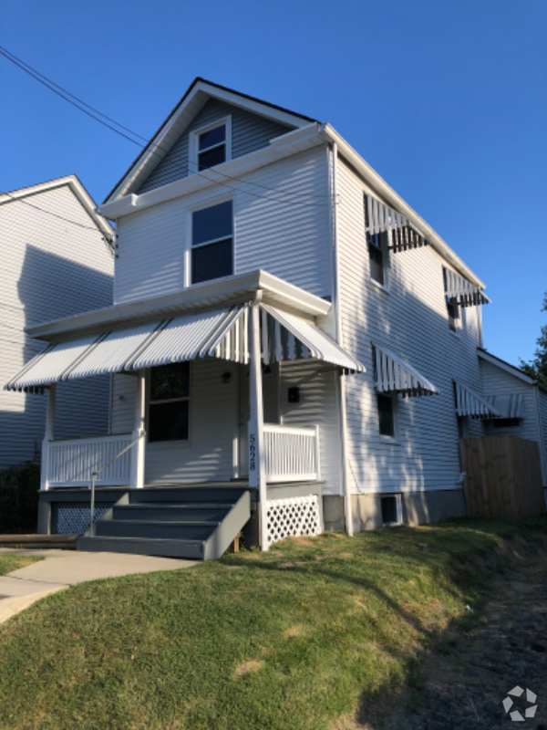 Building Photo - 5628 Abbottsford St Unit B Rental