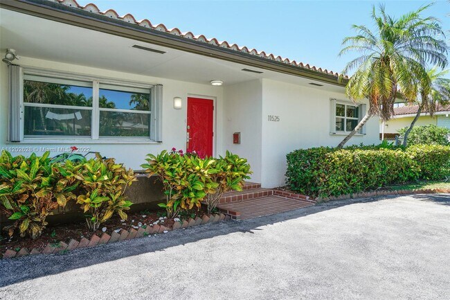Photo - 11525 NE 22nd Dr