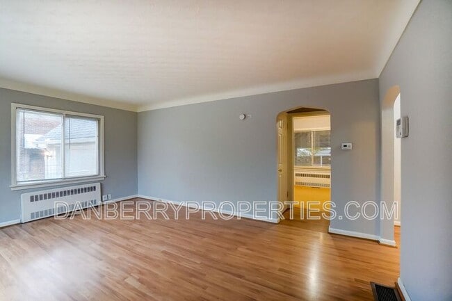 Photo - 915 Independence Rd