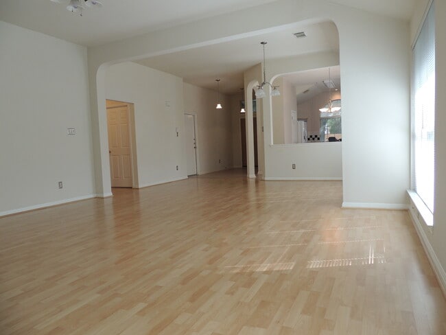 Photo - Beautiful 3 bedroom home Close to The Domain!