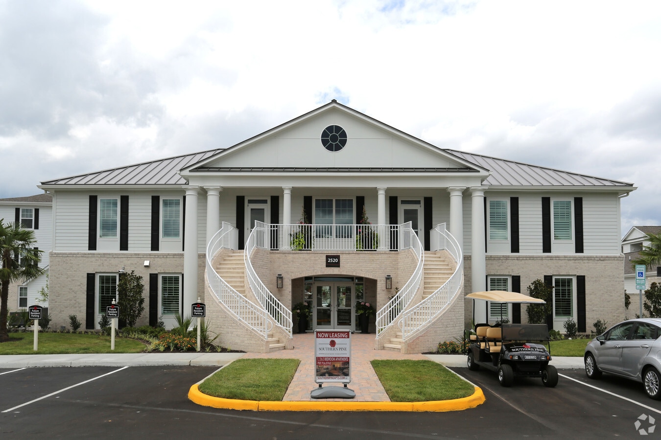 Community - Southern Pine Apartments