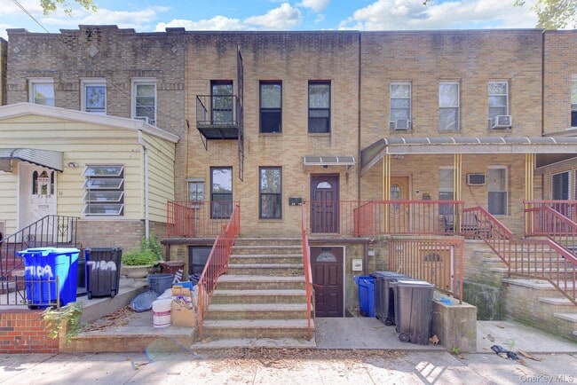 Photo - 71-11 68th St