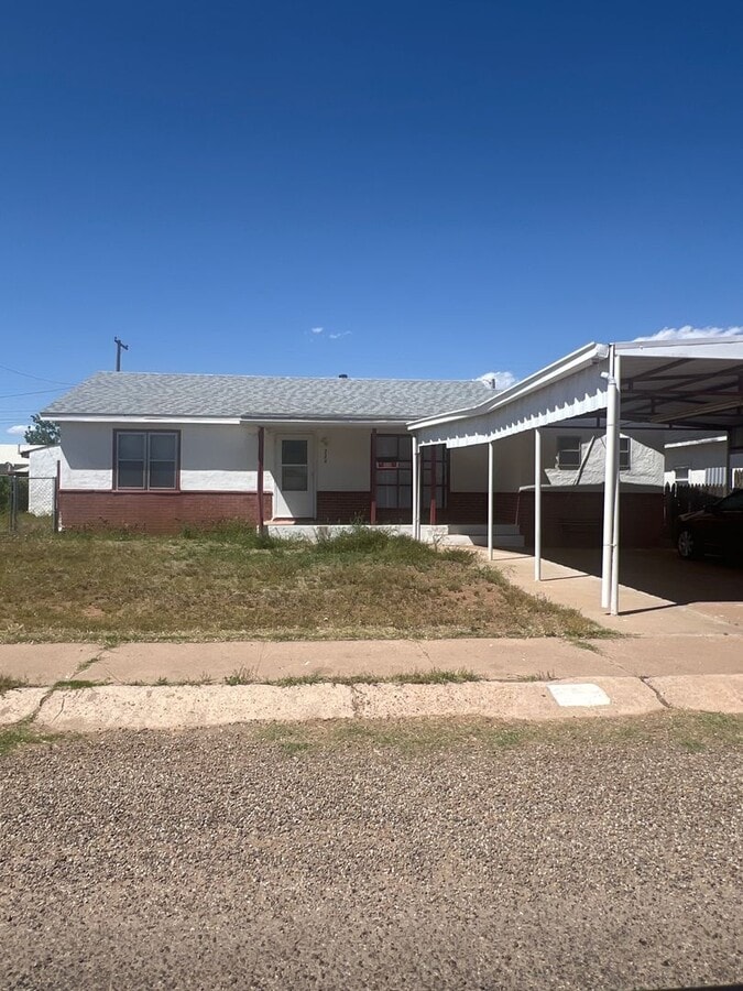 224 E Plaza - 224 E Plaza