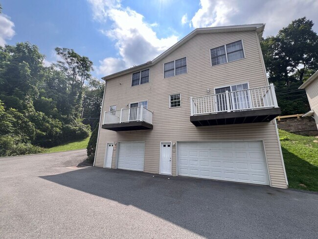 Photo - 1443 Willey St Unit 1449