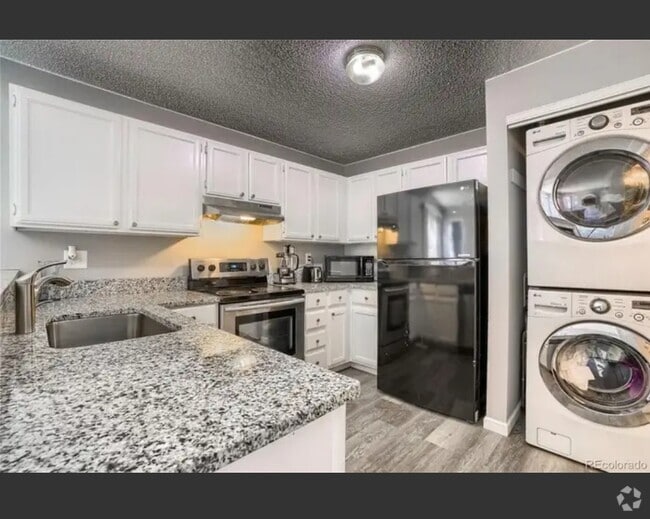 Building Photo - 17198 E Whitaker Dr Unit F Rental