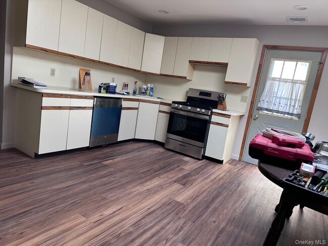 Photo - 124 Foster Rd