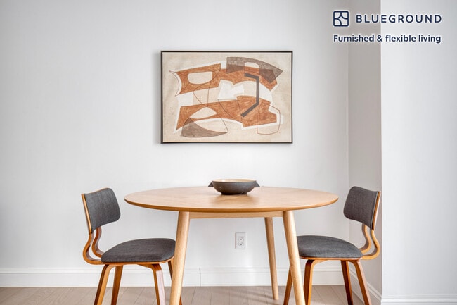 Photo - 915 West End Ave Unidad FL2-ID1020