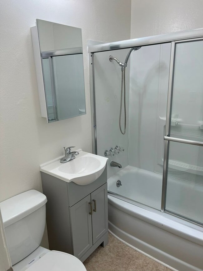 Photo - 7th st., #22632,  #22634, &  #22636 Unit 22636