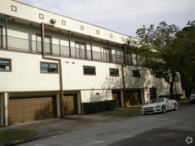 Building Photo - 1342 Rutland St Unit 205 Rental