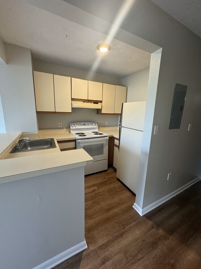 Photo - 1600 Park Cir Condo Unit 1210