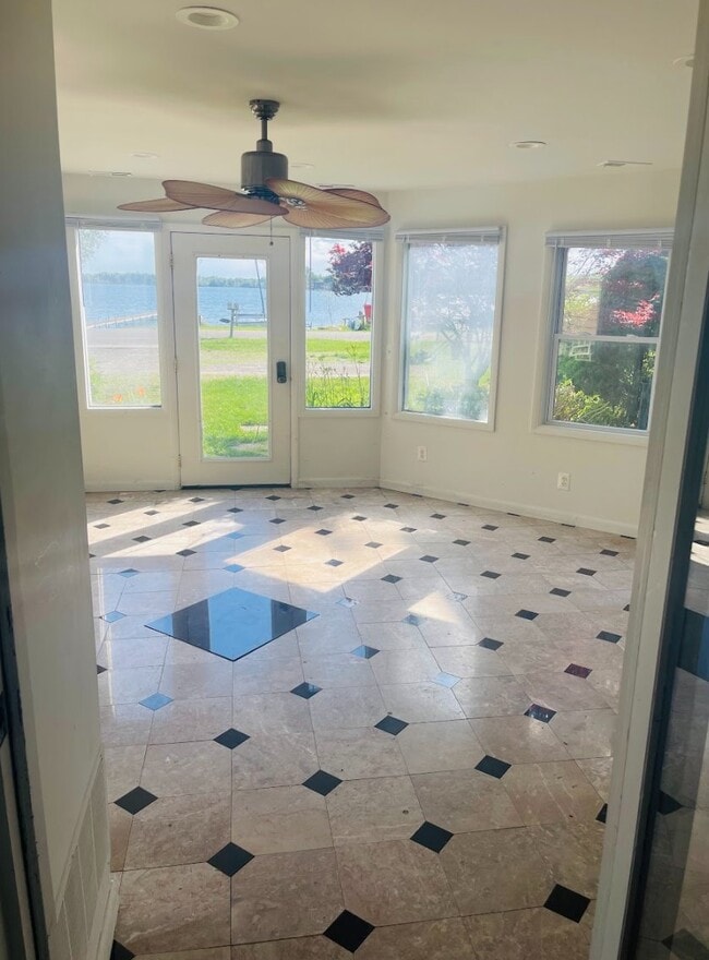 Photo - 743 E Walled Lake Dr Unit 1