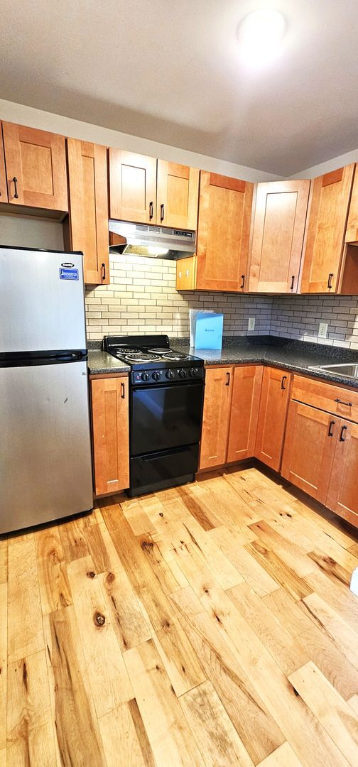 Photo - 152 North St Unit APT E