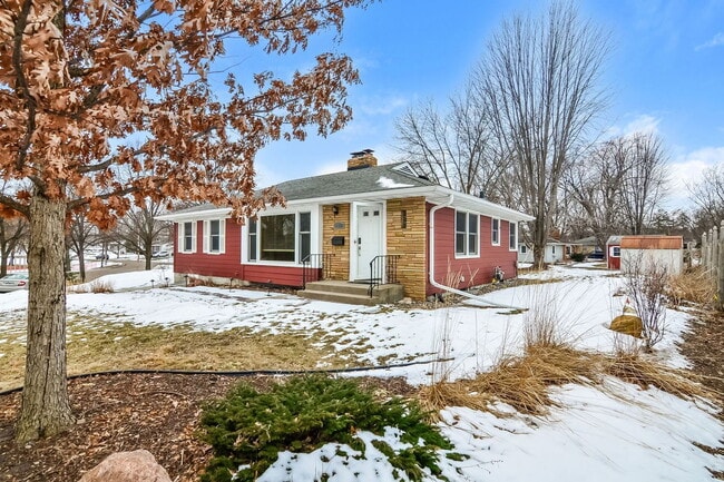 Photo - 2420 Sumter Ave S