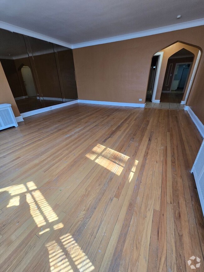 Building Photo - Chatham Properties LLC Unit 8031-1 Rental