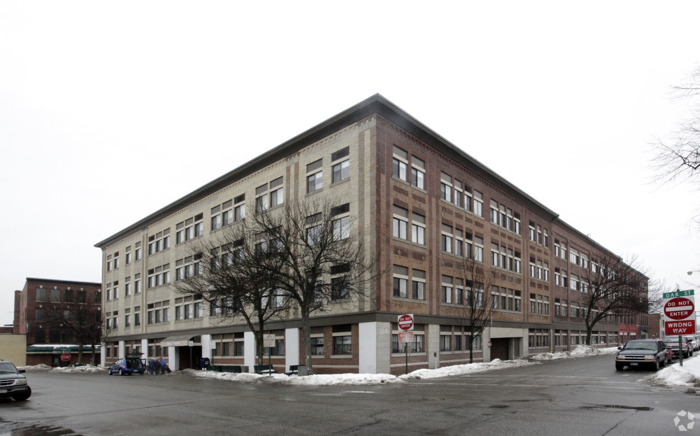 Photo - Oak Park Apartments