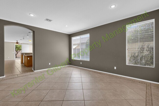 Photo - Lovely 3 bed/2 bath Gilbert Home in Higley Groves